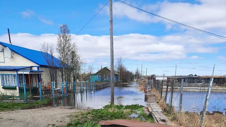 Пострадавшим от паводка жителям севера Камчатки компенсируют потери