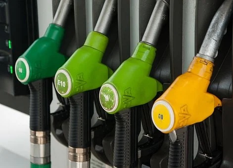 Продажа бензина стала убыточной в России