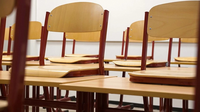 Школу и 17 классов закрыли на карантин в Биробиджане