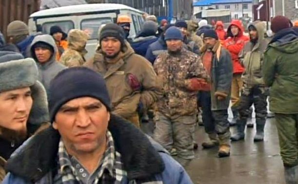 На Курилах строители бастуют второй день из-за невыплаты зарплаты