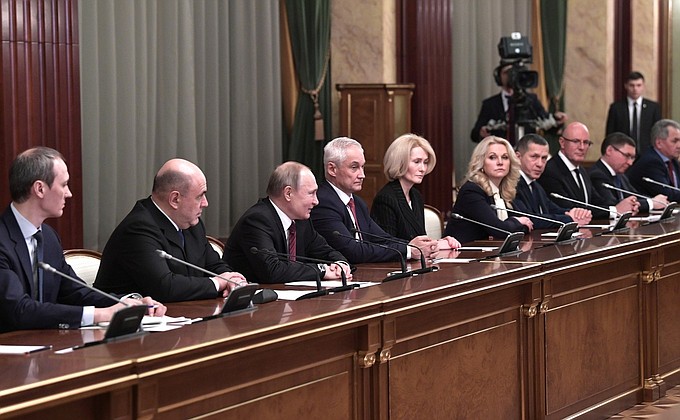 Состав нового правительства утвердили в России