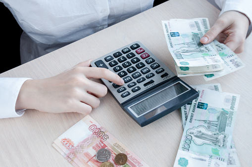 Россияне имеют право на выплаты из пенсионных накоплений, сформированных до 2014 года в НПФ
