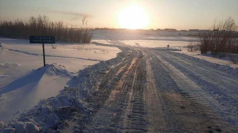 Ледовые переправы заработали в Якутии