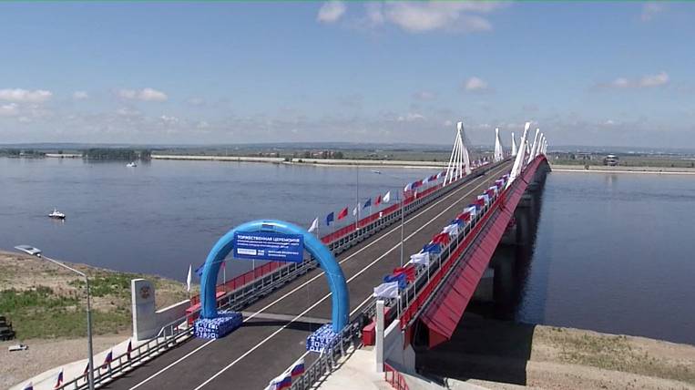 Мост между Благовещенском и Хэйхэ (КНР) открыт