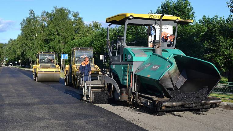 ВТБ Лизинг поставил технику для ремонта дорог в Якутии