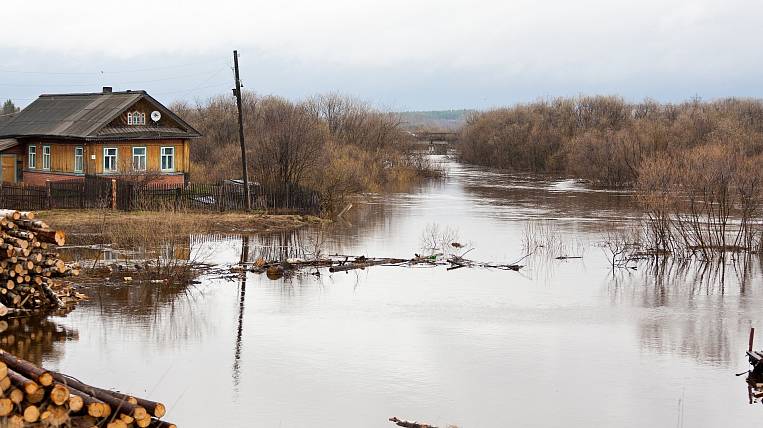 Вода начала уходить из подтопленного села в Хабаровском крае