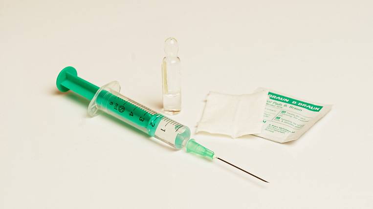 Ученые назвали срок действия российской вакцины от COVID-19