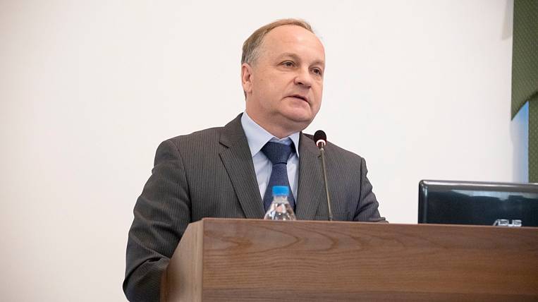 Глава Владивостока задекларировал внедорожник и 2,5 млн рублей