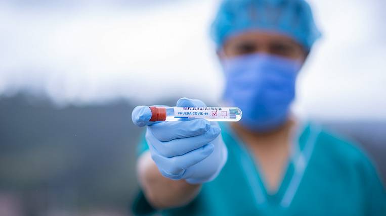 Больше 1,5 тыс. человек болеют коронавирусом в Приморье