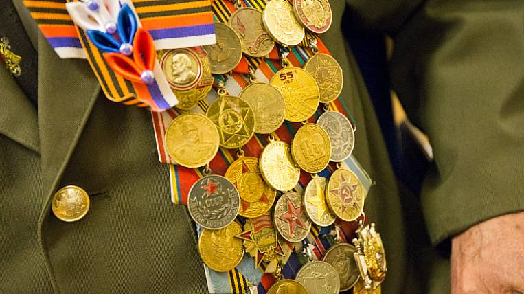 Ветераны получили материальную помощь ко Дню Победы в Приморье