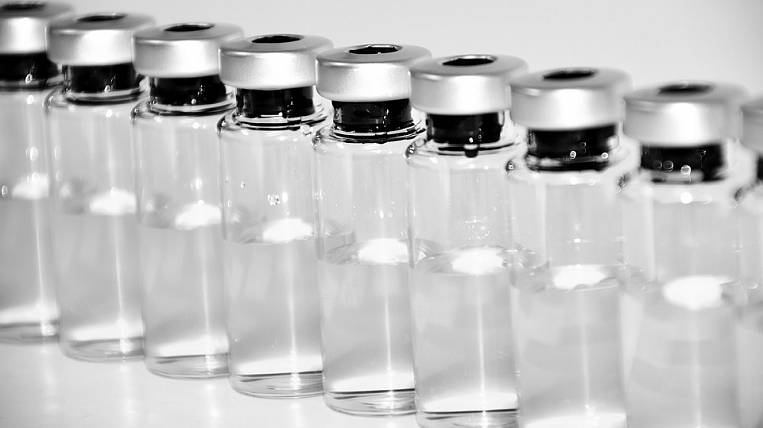 Голикова: серию вакцин от коронавируса в России получат в мае