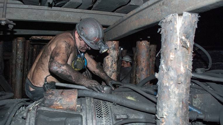 Минтруд предложил меры по регулированию зарплат шахтеров
