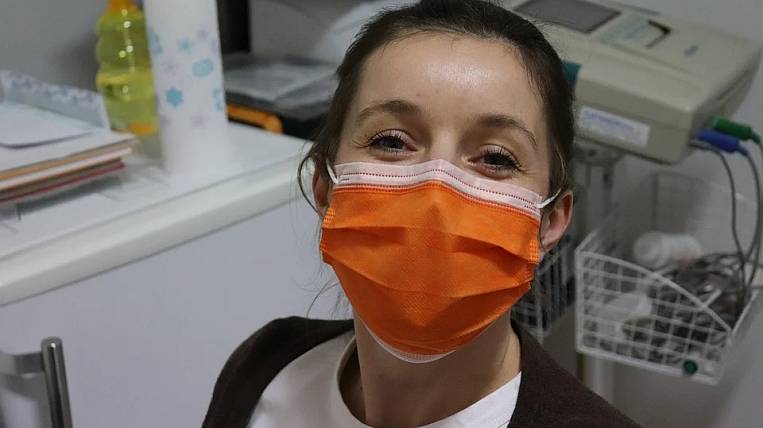 Правительство России ограничило торговлю медицинскими масками