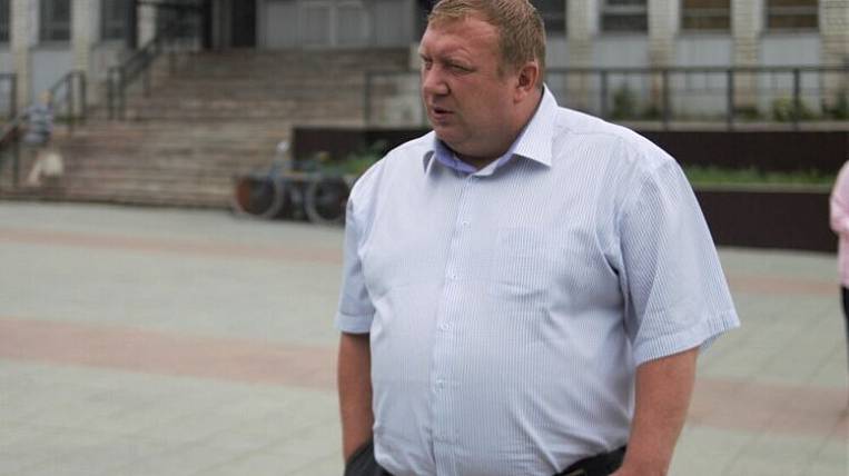 Условный срок за взятку получил экс-мэр Макарова на Сахалине