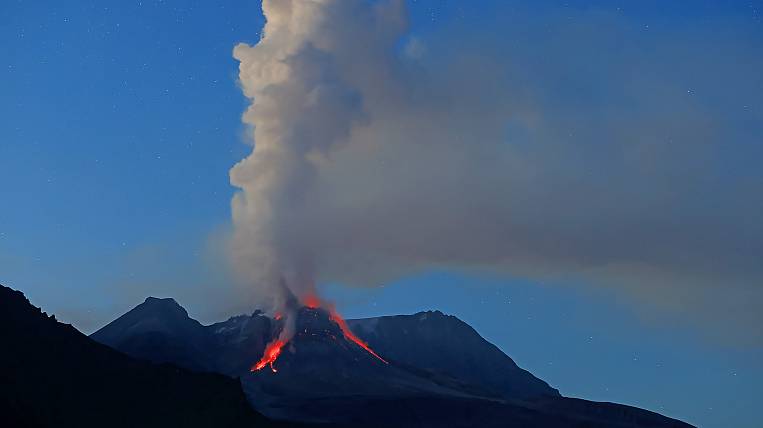 Ученые ожидают мощное извержение вулкана на Камчатке