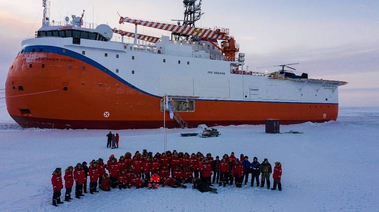 В Северном Ледовитом океане возобновили регулярные научные наблюдения
