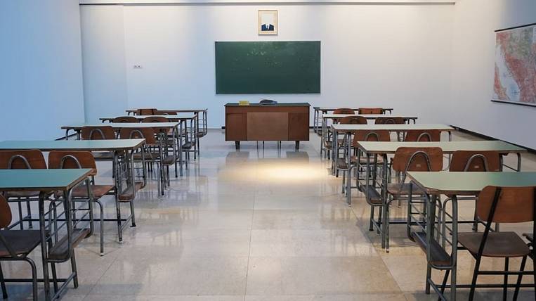Третий день подряд «минируют» школы на Камчатке