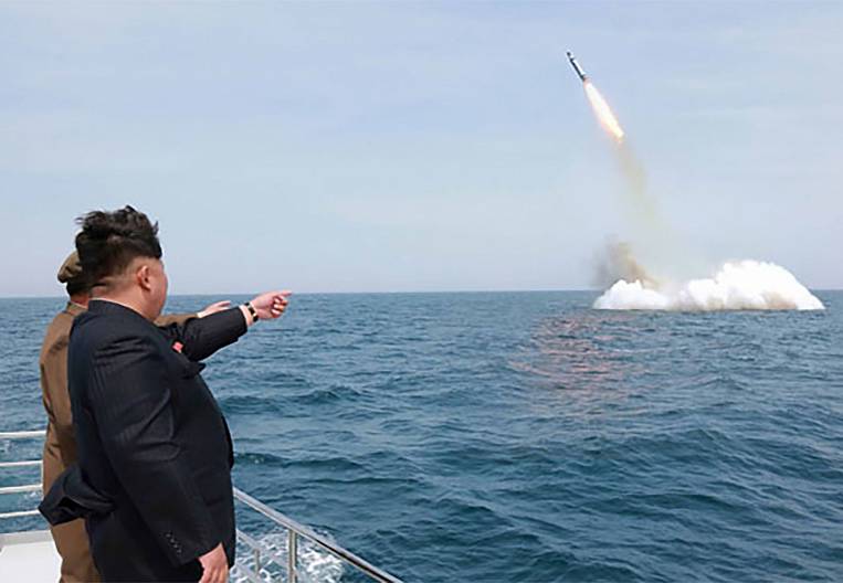 Факт запуска ракеты с территории КНДР возмутил соседей и США 