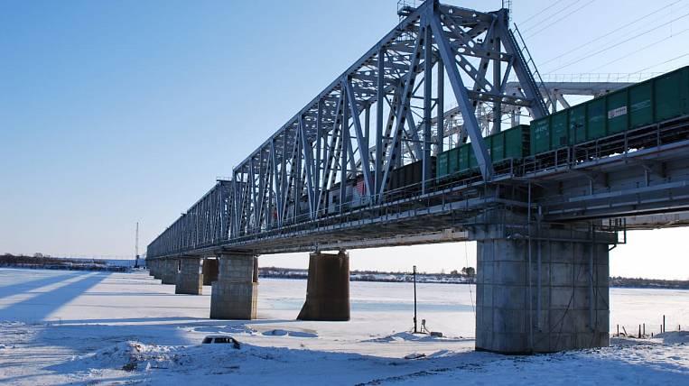 Новый железнодорожный мост открыли в Приамурье