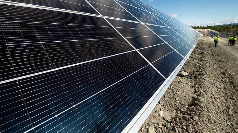 Промышленная солнечная электростанция заработает осенью на Колыме