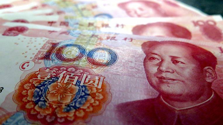 Курс юаня к доллару снизился до минимальных значения с октября 2020 года