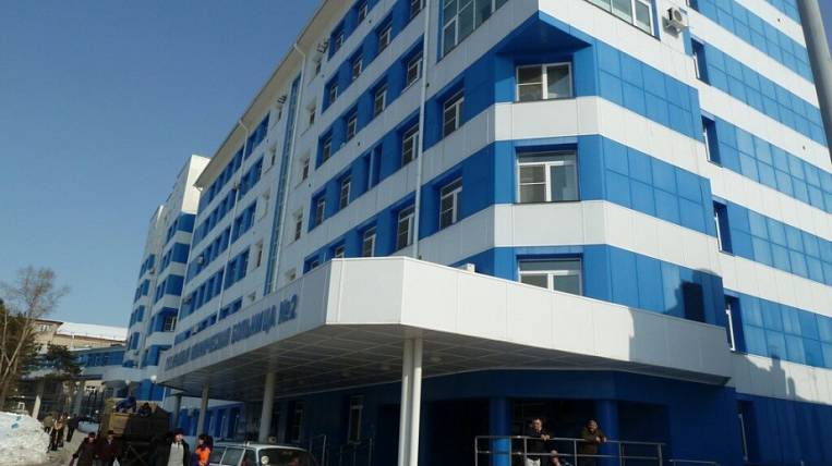 Больницы и поликлиники перевели на особый режим в Хабаровском крае